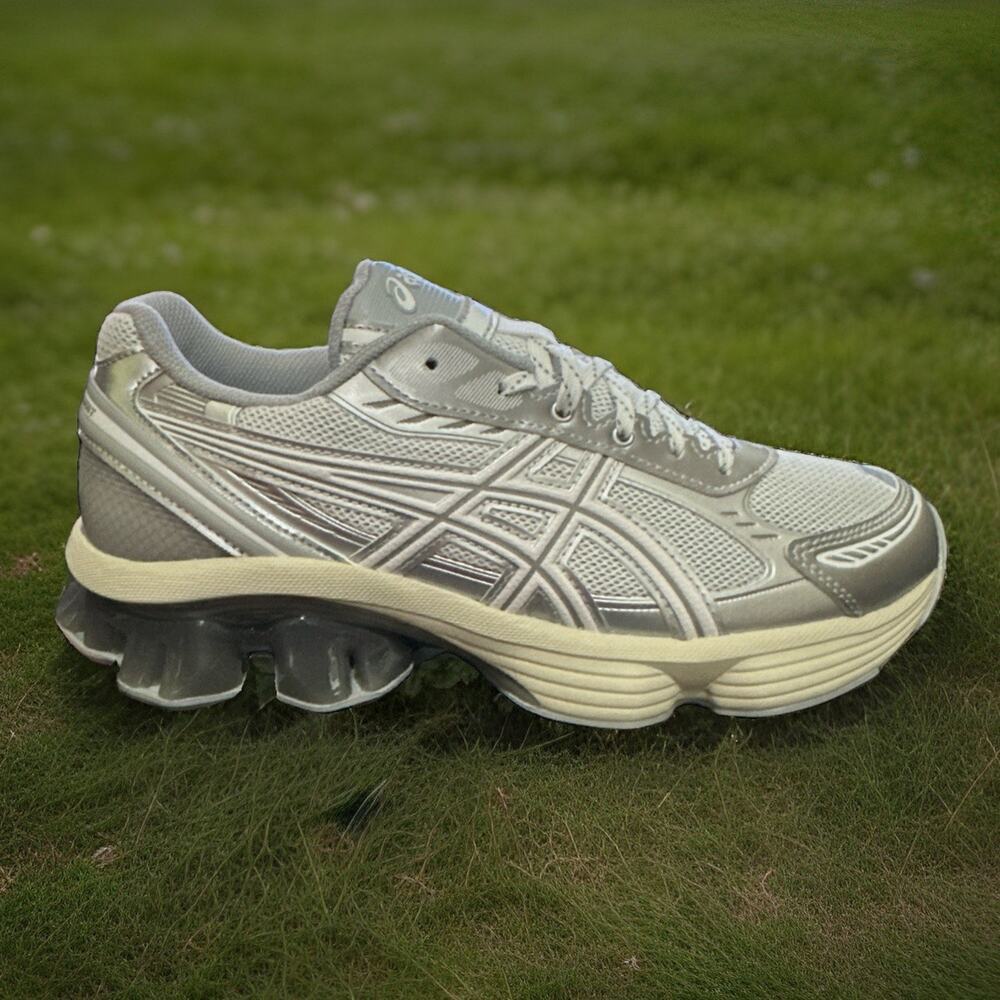 New Women's Size 8.5 Asics Gel-Kinetic Fluent White Running Shoes 1203A591-101